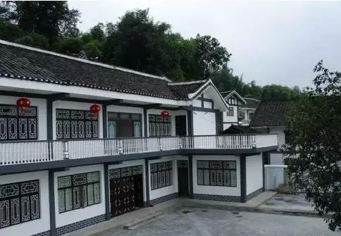 1514364032505051.png a8.png