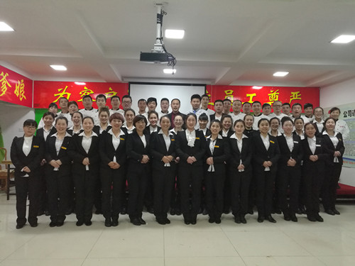 2016年11月19日遵化市家家福餐厅成功导入中成伟业4D二阶段