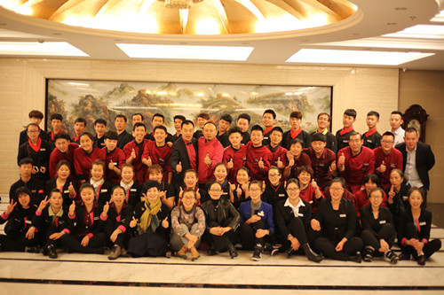 2016��11��21-22����Ȫ��ζ�����ճɹ������г�ΰҵ4D�ֳ�����һ�׶�