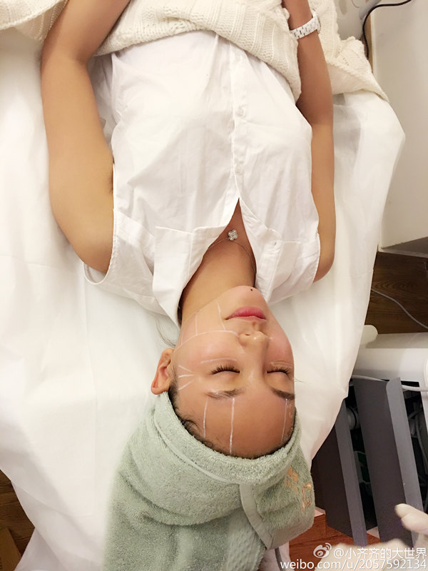 非常完美厦门美女齐琦生活照图片