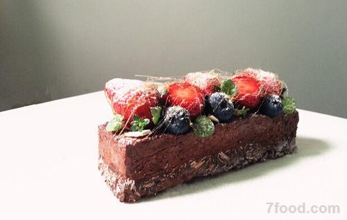 浓情巧克力皇冠蛋糕  浓情巧克力皇冠蛋糕