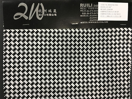 11R004792-895.jpg