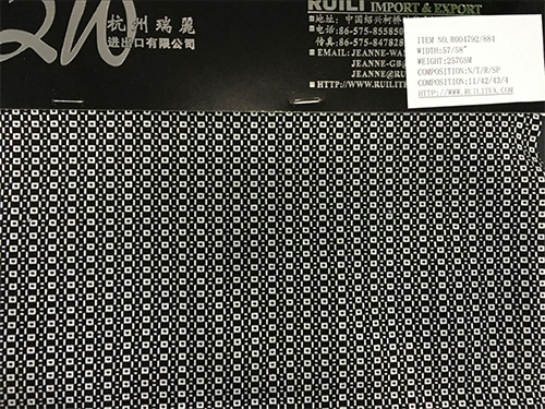 22R004792-884.jpg